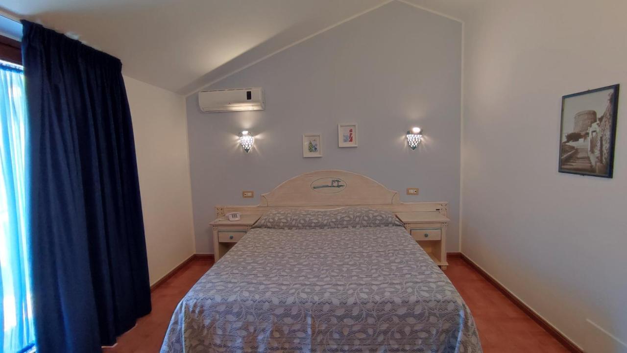 Hotel Le Sabbie Calasetta Exterior photo