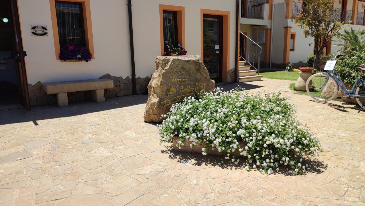 Hotel Le Sabbie Calasetta Exterior photo
