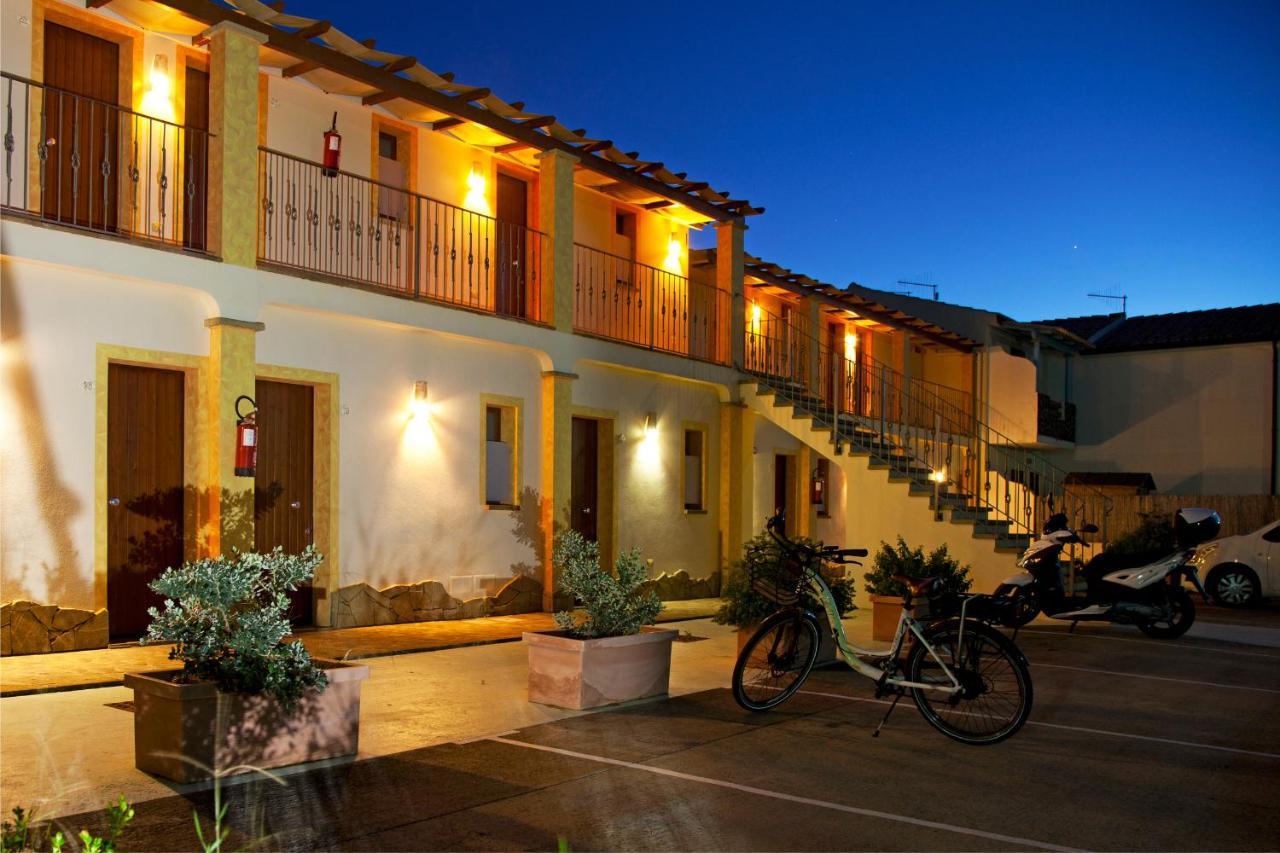 Hotel Le Sabbie Calasetta Exterior photo