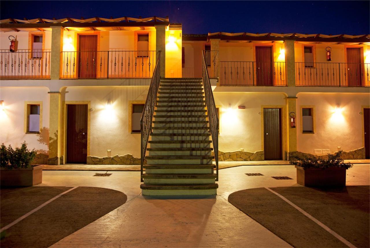 Hotel Le Sabbie Calasetta Exterior photo