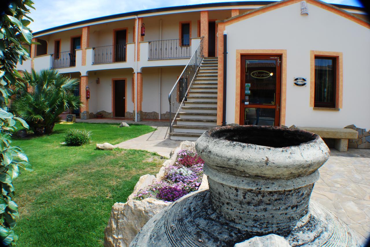 Hotel Le Sabbie Calasetta Exterior photo